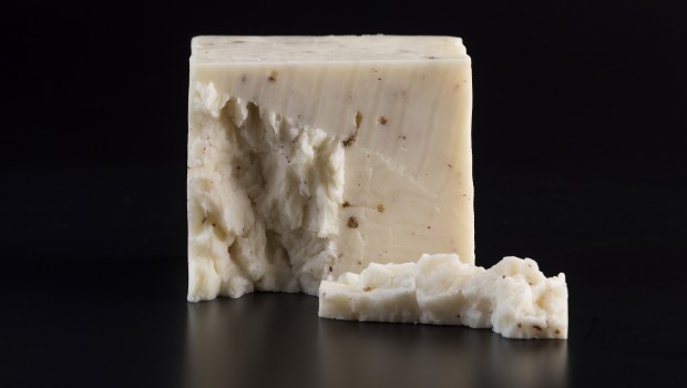 Pink peppercorn goat cheddar - Fromagerie du Vieux Saint-François