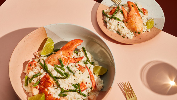 Risotto with asparagus, lobster and cheese